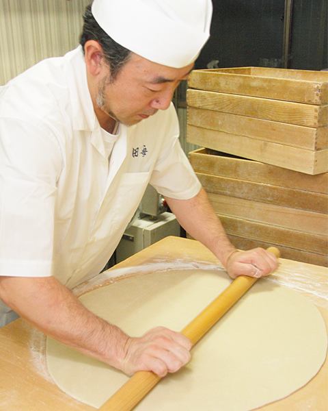 Owner Kazuhiro Horibe making Soba